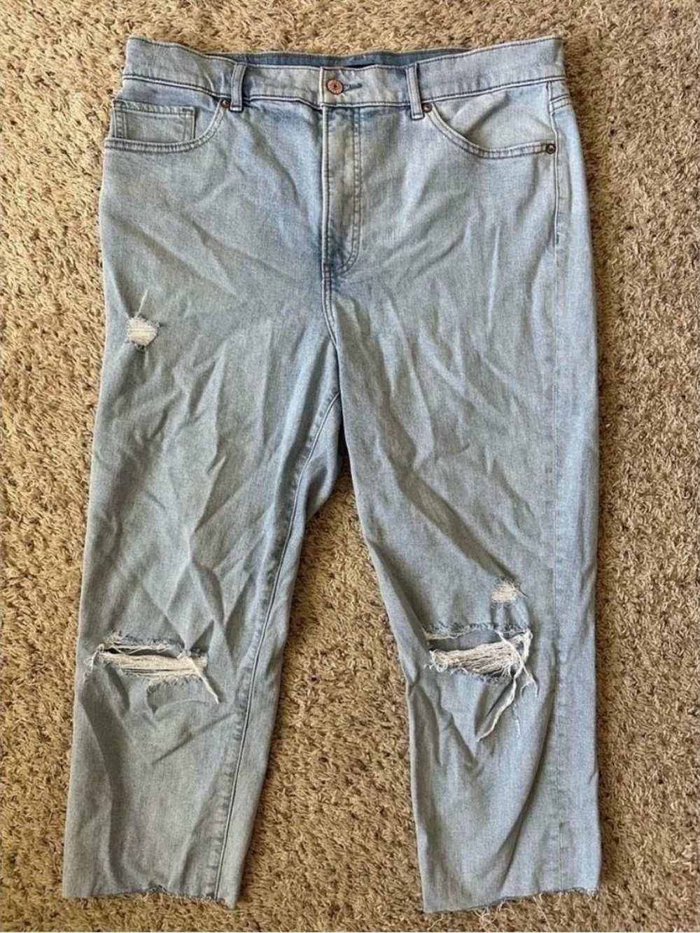 Express Super High-Rise Distressed Straight Mom Jean Light Wash Raw Hem Size 12